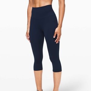 Lululemon Wunder Under Luxtreme 1/2 crops